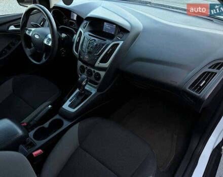 Білий Форд Фокус, об'ємом двигуна 2 л та пробігом 269 тис. км за 7300 $, фото 61 на Automoto.ua