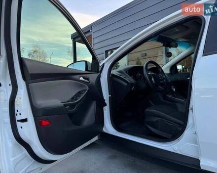 Білий Форд Фокус, об'ємом двигуна 2 л та пробігом 269 тис. км за 7300 $, фото 21 на Automoto.ua