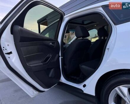 Белый Форд Фокус, объемом двигателя 2 л и пробегом 269 тыс. км за 6900 $, фото 43 на Automoto.ua