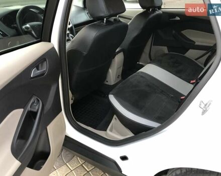 Белый Форд Фокус, объемом двигателя 2 л и пробегом 171 тыс. км за 7499 $, фото 44 на Automoto.ua