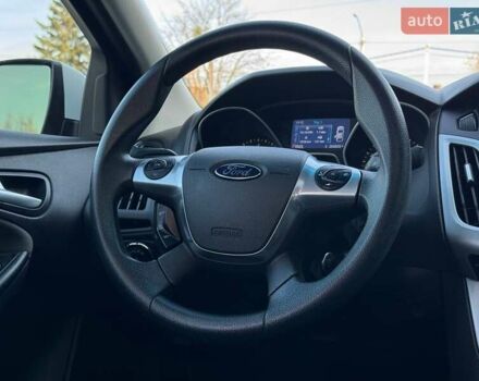 Білий Форд Фокус, об'ємом двигуна 2 л та пробігом 269 тис. км за 7300 $, фото 51 на Automoto.ua