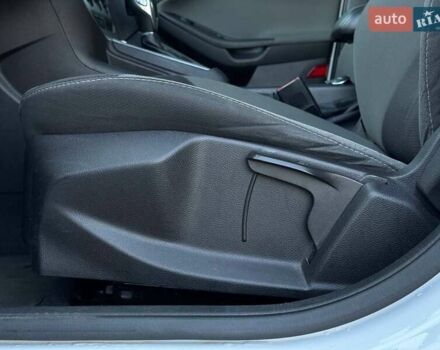 Белый Форд Фокус, объемом двигателя 2 л и пробегом 269 тыс. км за 6900 $, фото 25 на Automoto.ua