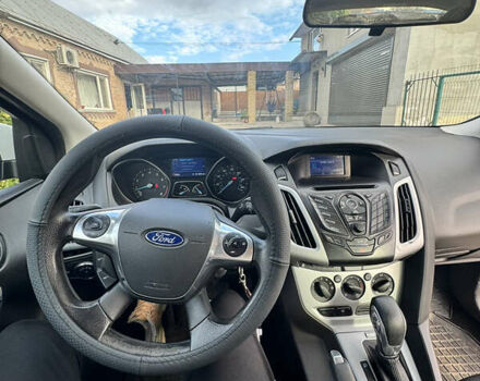 Белый Форд Фокус, объемом двигателя 2 л и пробегом 220 тыс. км за 6500 $, фото 6 на Automoto.ua