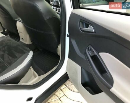 Белый Форд Фокус, объемом двигателя 2 л и пробегом 171 тыс. км за 7499 $, фото 41 на Automoto.ua