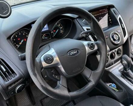 Форд Фокус 2014 в Полтаве на Automoto.ua Белый Форд Фокус, объемом двигателя 2 л и пробегом 162 тыс. км за 8900 $, фото 5 на Automoto.ua