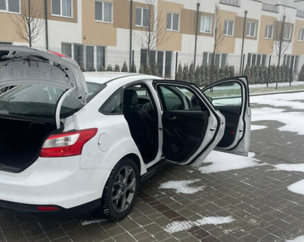 Білий Форд Фокус, об'ємом двигуна 2 л та пробігом 124 тис. км за 7700 $, фото 10 на Automoto.ua