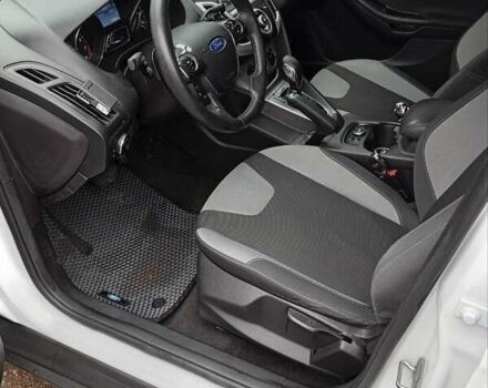 Белый Форд Фокус, объемом двигателя 2 л и пробегом 230 тыс. км за 7200 $, фото 5 на Automoto.ua