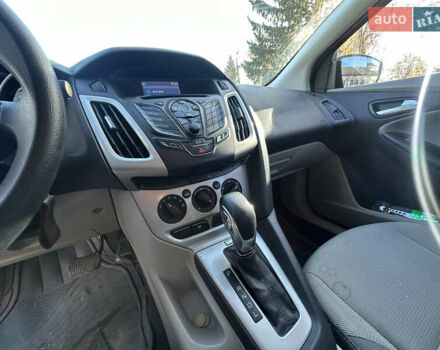 Білий Форд Фокус, об'ємом двигуна 2 л та пробігом 177 тис. км за 6300 $, фото 10 на Automoto.ua