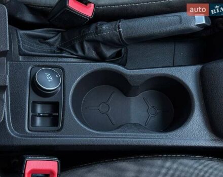 Білий Форд Фокус, об'ємом двигуна 2 л та пробігом 269 тис. км за 7300 $, фото 63 на Automoto.ua