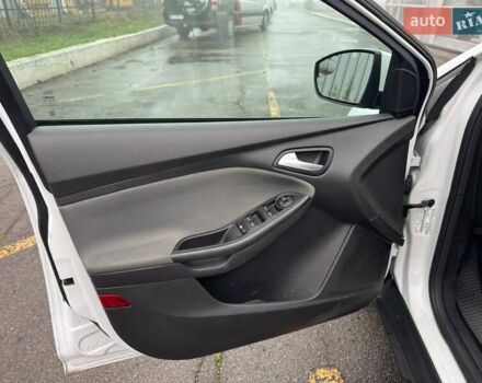 Белый Форд Фокус, объемом двигателя 2 л и пробегом 162 тыс. км за 8000 $, фото 14 на Automoto.ua