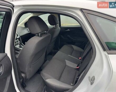 Белый Форд Фокус, объемом двигателя 2 л и пробегом 162 тыс. км за 8000 $, фото 13 на Automoto.ua