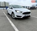 Белый Форд Фокус, объемом двигателя 2 л и пробегом 193 тыс. км за 7000 $, фото 1 на Automoto.ua