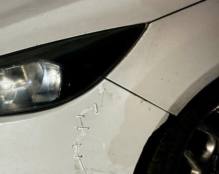 Белый Форд Фокус, объемом двигателя 2 л и пробегом 165 тыс. км за 8000 $, фото 9 на Automoto.ua