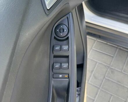 Білий Форд Фокус, об'ємом двигуна 2 л та пробігом 218 тис. км за 8500 $, фото 10 на Automoto.ua