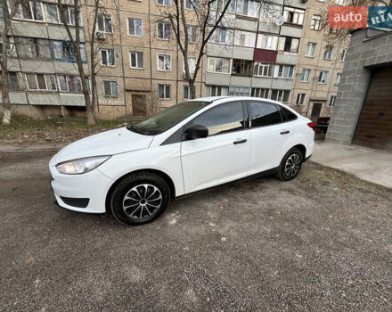 Белый Форд Фокус, объемом двигателя 2 л и пробегом 161 тыс. км за 8300 $, фото 4 на Automoto.ua