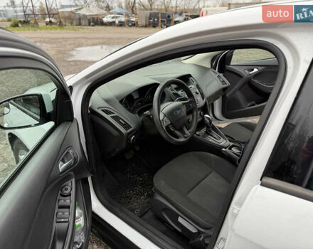 Білий Форд Фокус, об'ємом двигуна 2 л та пробігом 160 тис. км за 8500 $, фото 18 на Automoto.ua