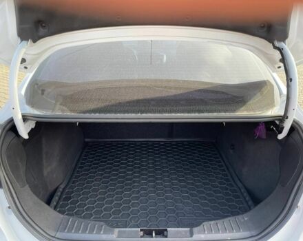 Білий Форд Фокус, об'ємом двигуна 2 л та пробігом 109 тис. км за 8200 $, фото 21 на Automoto.ua