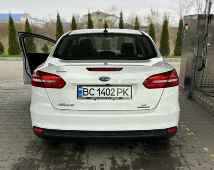 Белый Форд Фокус, объемом двигателя 2 л и пробегом 93 тыс. км за 5800 $, фото 2 на Automoto.ua