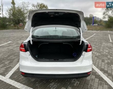 Форд Фокус 2015 в Запорожье на Automoto.ua Белый Форд Фокус, объемом двигателя 2 л и пробегом 150 тыс. км за 9900 $, фото 13 на Automoto.ua