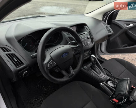 Білий Форд Фокус, об'ємом двигуна 2 л та пробігом 160 тис. км за 8500 $, фото 19 на Automoto.ua