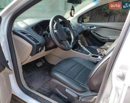 Белый Форд Фокус, объемом двигателя 2 л и пробегом 155 тыс. км за 8500 $, фото 12 на Automoto.ua