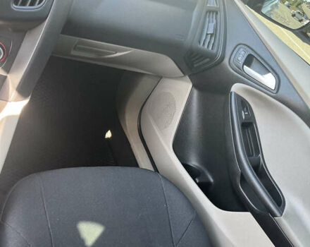 Белый Форд Фокус, объемом двигателя 2 л и пробегом 188 тыс. км за 6900 $, фото 13 на Automoto.ua