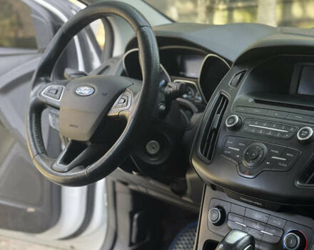 Белый Форд Фокус, объемом двигателя 2 л и пробегом 146 тыс. км за 7800 $, фото 12 на Automoto.ua