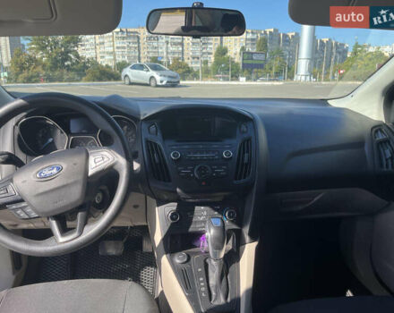 Белый Форд Фокус, объемом двигателя 2 л и пробегом 188 тыс. км за 6900 $, фото 18 на Automoto.ua