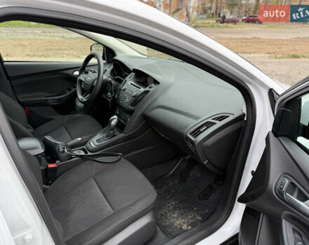 Білий Форд Фокус, об'ємом двигуна 2 л та пробігом 160 тис. км за 8500 $, фото 14 на Automoto.ua