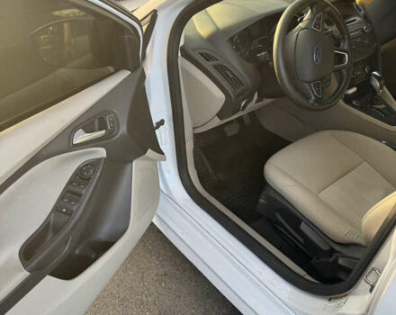 Белый Форд Фокус, объемом двигателя 2 л и пробегом 125 тыс. км за 8900 $, фото 13 на Automoto.ua