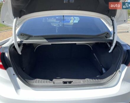 Белый Форд Фокус, объемом двигателя 2 л и пробегом 206 тыс. км за 8800 $, фото 1 на Automoto.ua