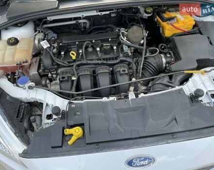Білий Форд Фокус, об'ємом двигуна 2 л та пробігом 112 тис. км за 8500 $, фото 5 на Automoto.ua