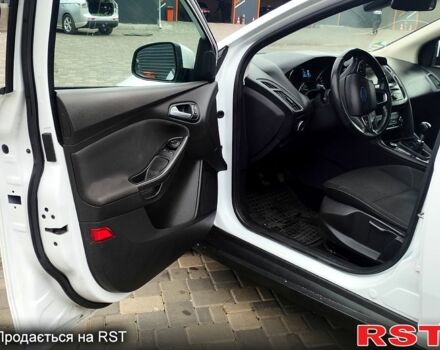 Білий Форд Фокус, об'ємом двигуна 1.6 л та пробігом 163 тис. км за 8699 $, фото 7 на Automoto.ua