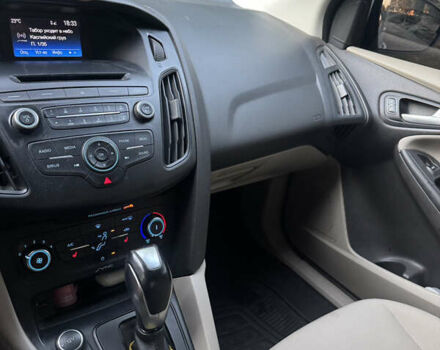 Белый Форд Фокус, объемом двигателя 2 л и пробегом 125 тыс. км за 8900 $, фото 7 на Automoto.ua