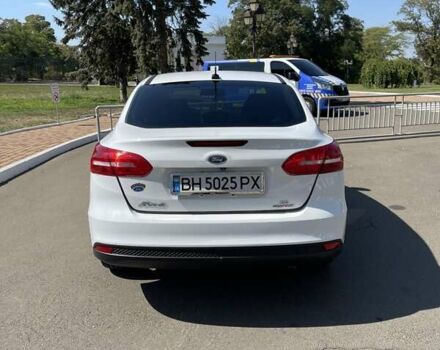 Белый Форд Фокус, объемом двигателя 2 л и пробегом 206 тыс. км за 8800 $, фото 7 на Automoto.ua