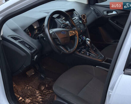 Белый Форд Фокус, объемом двигателя 2 л и пробегом 223 тыс. км за 8000 $, фото 6 на Automoto.ua