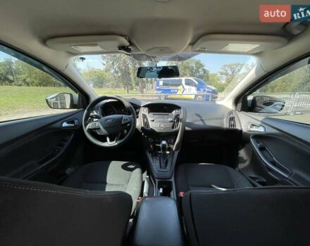 Белый Форд Фокус, объемом двигателя 2 л и пробегом 206 тыс. км за 8800 $, фото 13 на Automoto.ua