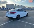 Білий Форд Фокус, об'ємом двигуна 2 л та пробігом 182 тис. км за 8500 $, фото 5 на Automoto.ua