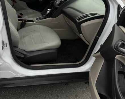 Белый Форд Фокус, объемом двигателя 2 л и пробегом 205 тыс. км за 8300 $, фото 22 на Automoto.ua