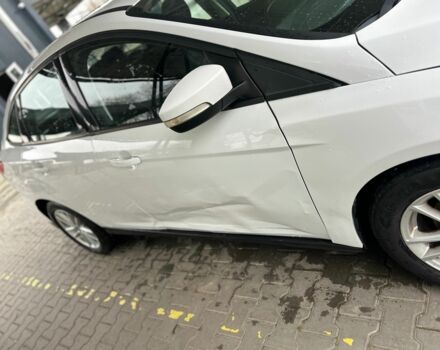 Білий Форд Фокус, об'ємом двигуна 2 л та пробігом 93 тис. км за 5800 $, фото 4 на Automoto.ua