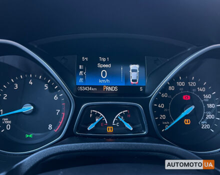 Форд Фокус 2015 в Львове на Automoto.ua Белый Форд Фокус, объемом двигателя 2 л и пробегом 53 тыс. км за 9900 $, фото 17 на Automoto.ua