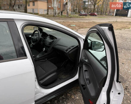 Білий Форд Фокус, об'ємом двигуна 2 л та пробігом 160 тис. км за 8500 $, фото 16 на Automoto.ua