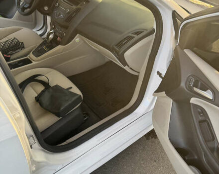 Белый Форд Фокус, объемом двигателя 2 л и пробегом 125 тыс. км за 8900 $, фото 12 на Automoto.ua