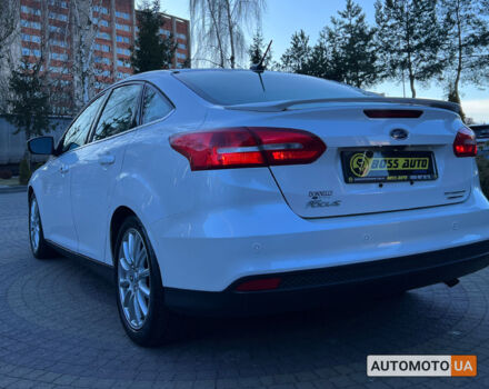 Форд Фокус 2015 в Львове на Automoto.ua Белый Форд Фокус, объемом двигателя 2 л и пробегом 53 тыс. км за 9900 $, фото 4 на Automoto.ua