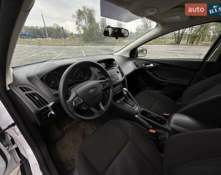 Форд Фокус 2015 в Запорожье на Automoto.ua Белый Форд Фокус, объемом двигателя 2 л и пробегом 150 тыс. км за 9900 $, фото 7 на Automoto.ua