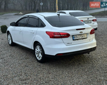 Белый Форд Фокус, объемом двигателя 2 л и пробегом 223 тыс. км за 8000 $, фото 4 на Automoto.ua