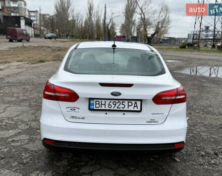 Білий Форд Фокус, об'ємом двигуна 2 л та пробігом 160 тис. км за 8500 $, фото 7 на Automoto.ua