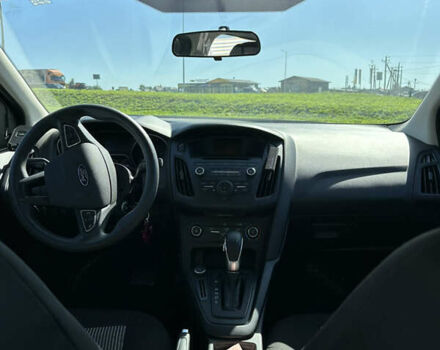 Форд Фокус 2015 в Львове на Automoto.ua Белый Форд Фокус, объемом двигателя 2 л и пробегом 137 тыс. км за 6700 $, фото 16 на Automoto.ua