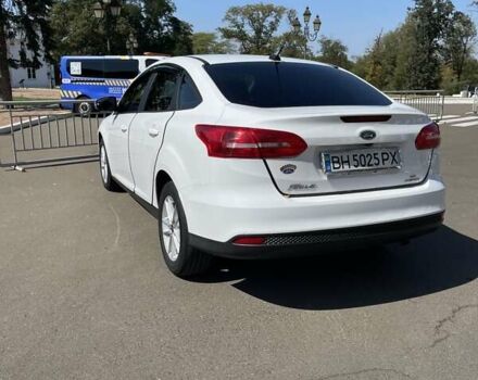 Белый Форд Фокус, объемом двигателя 2 л и пробегом 206 тыс. км за 8800 $, фото 5 на Automoto.ua