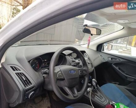 Білий Форд Фокус, об'ємом двигуна 2 л та пробігом 174 тис. км за 6500 $, фото 12 на Automoto.ua
